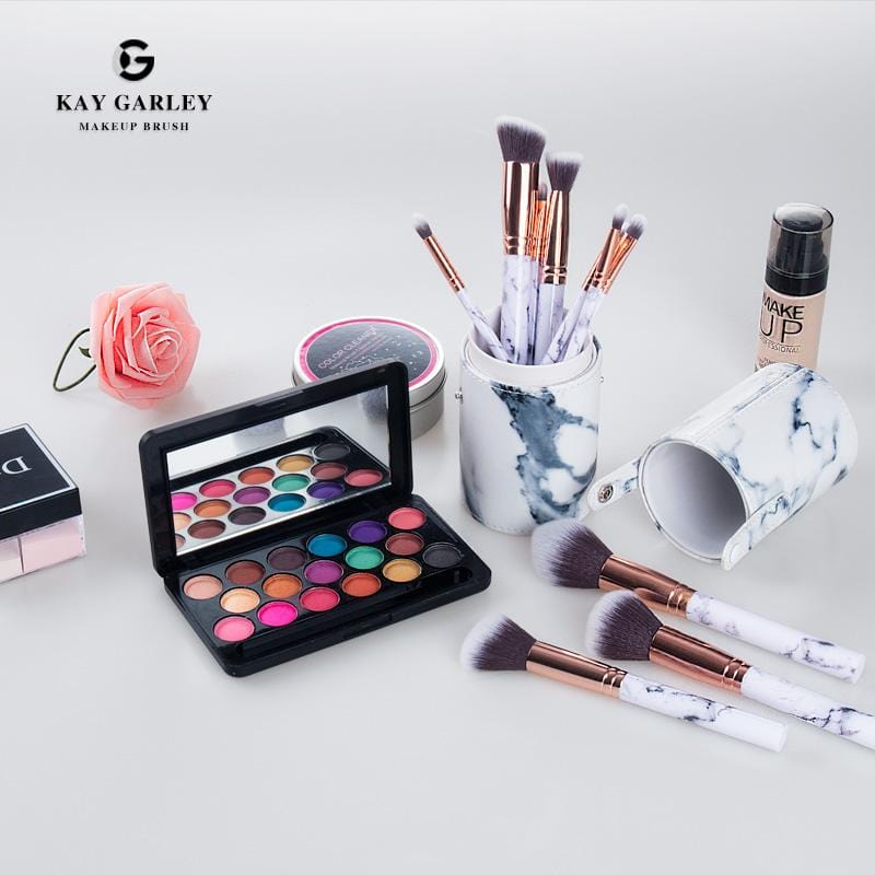 Makeup brushes