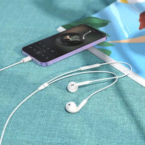 Wired Lightning Earphone w/ Plug-And-Play (No Need Bluetooth)